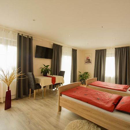 Mainzimmer - Business Apartments Hasloch  Kültér fotó