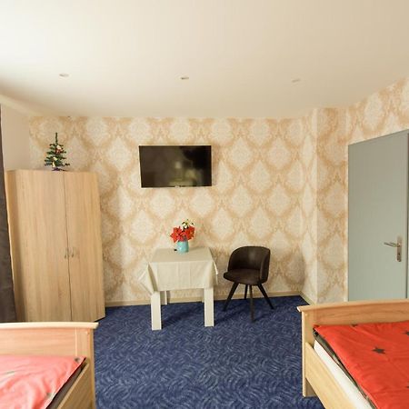 Mainzimmer - Business Apartments Hasloch  Kültér fotó