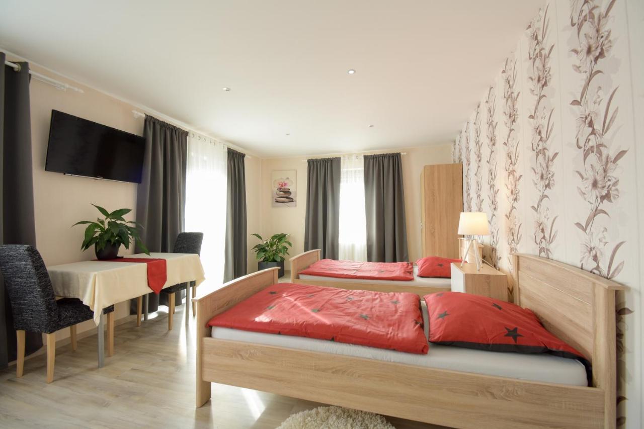 Mainzimmer - Business Apartments Hasloch  Kültér fotó
