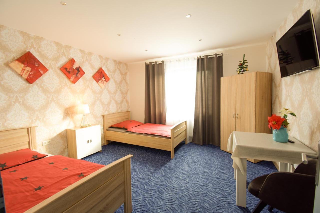 Mainzimmer - Business Apartments Hasloch  Kültér fotó
