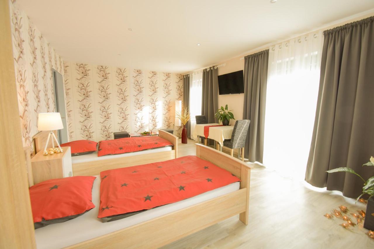 Mainzimmer - Business Apartments Hasloch  Kültér fotó