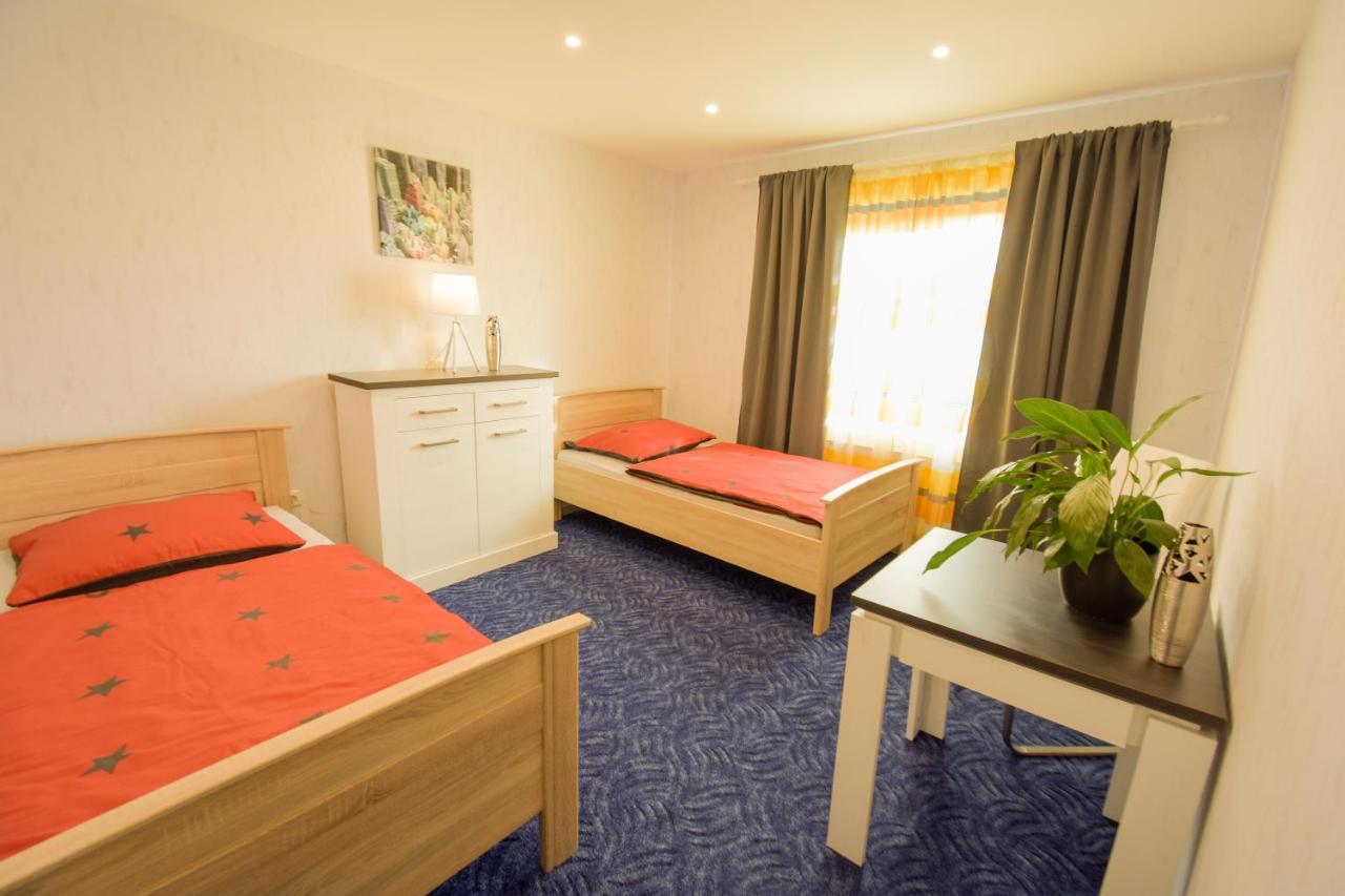 Mainzimmer - Business Apartments Hasloch  Kültér fotó