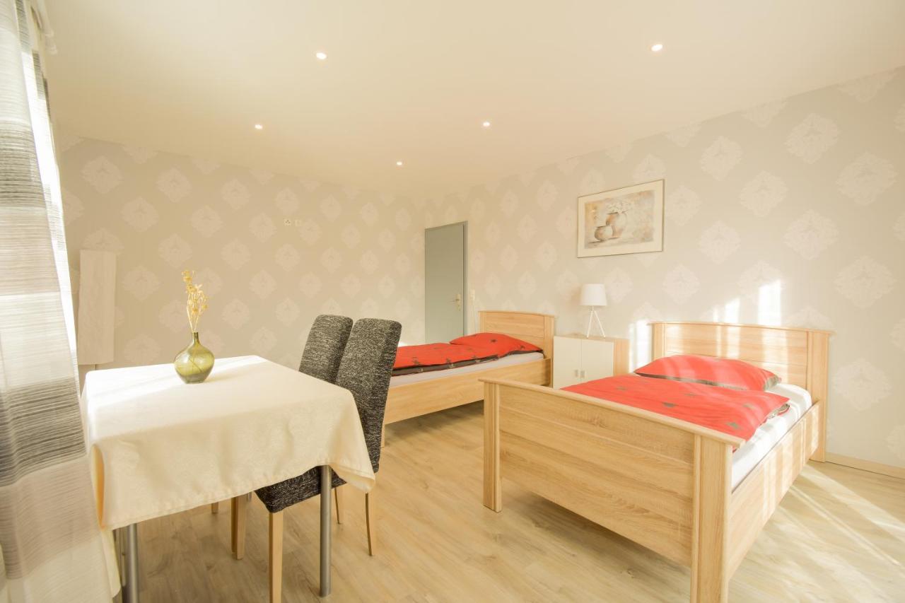 Mainzimmer - Business Apartments Hasloch  Kültér fotó