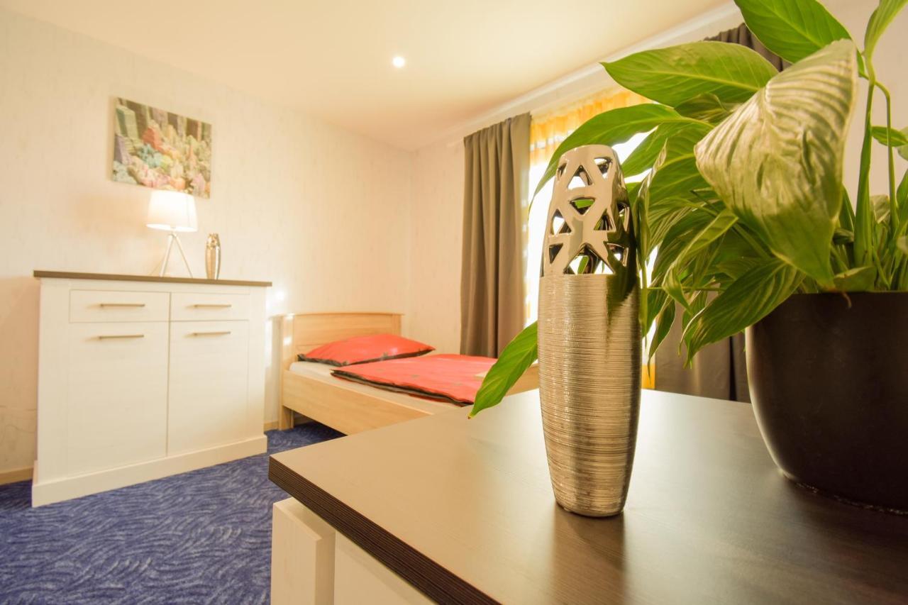 Mainzimmer - Business Apartments Hasloch  Kültér fotó