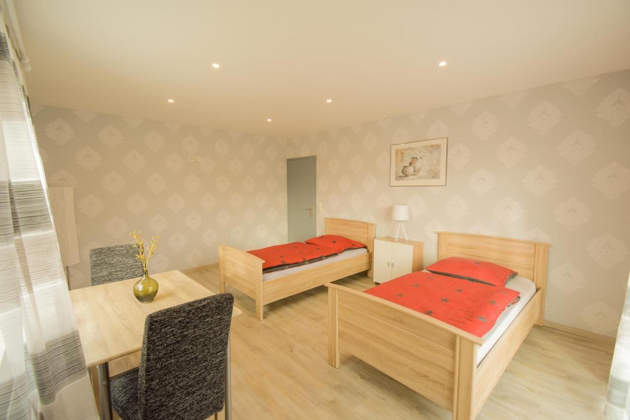 Mainzimmer - Business Apartments Hasloch  Kültér fotó