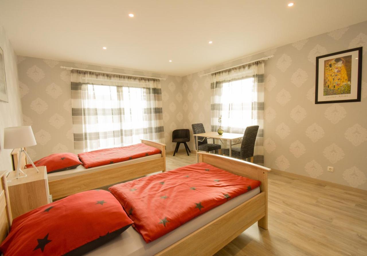 Mainzimmer - Business Apartments Hasloch  Kültér fotó